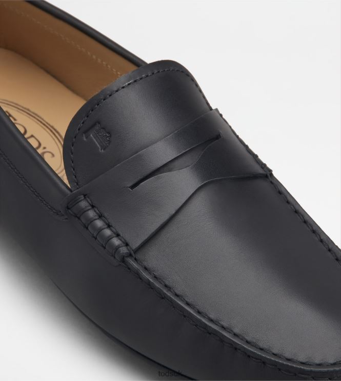 Tod's Men City Gommino Driving Shoes in Leather 602L84757 Black