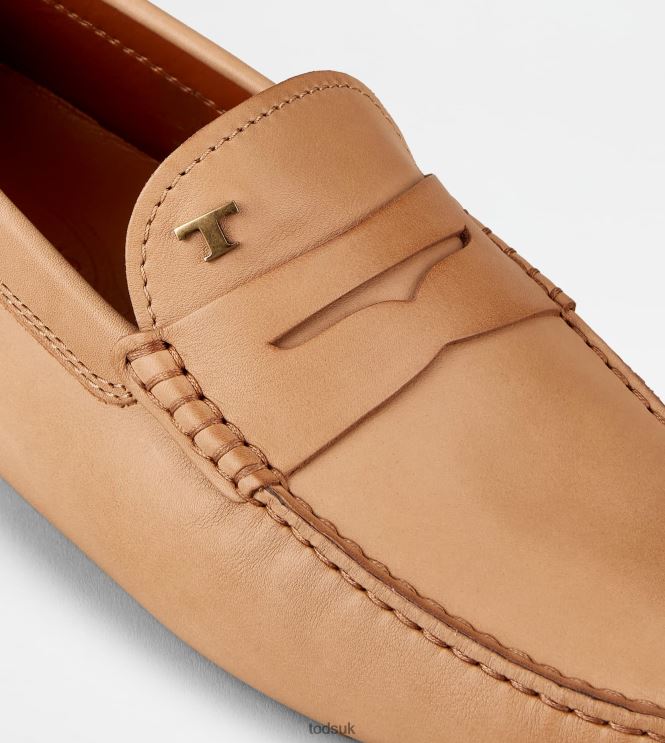 Tod's Men Gommino Driving Shoes in Leather 602L84729 Beige