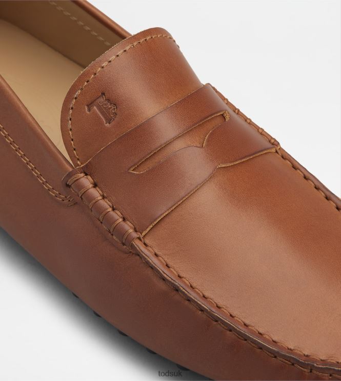 Tod's Men Gommino Driving Shoes in Leather 602L84730 Brown