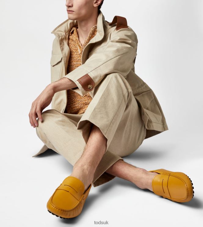 Tod's Men Gommino Driving Shoes in Leather 602L84731 Yellow