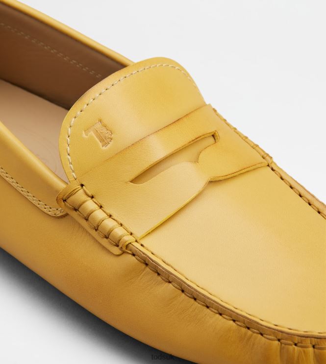 Tod's Men Gommino Driving Shoes in Leather 602L84731 Yellow