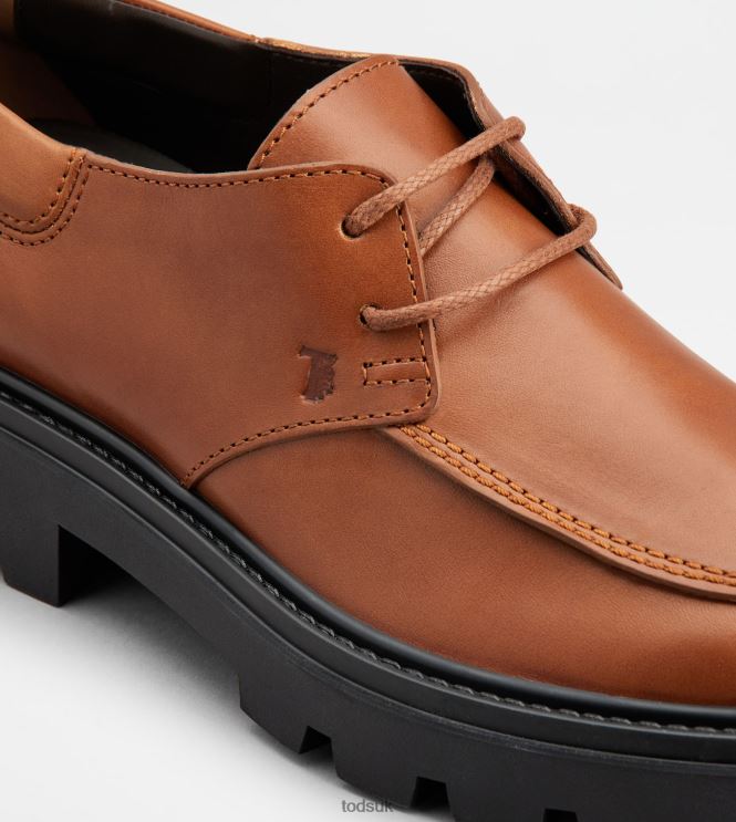 Tod's Men Lugged Lace-ups in Leather 602L84829 Brown