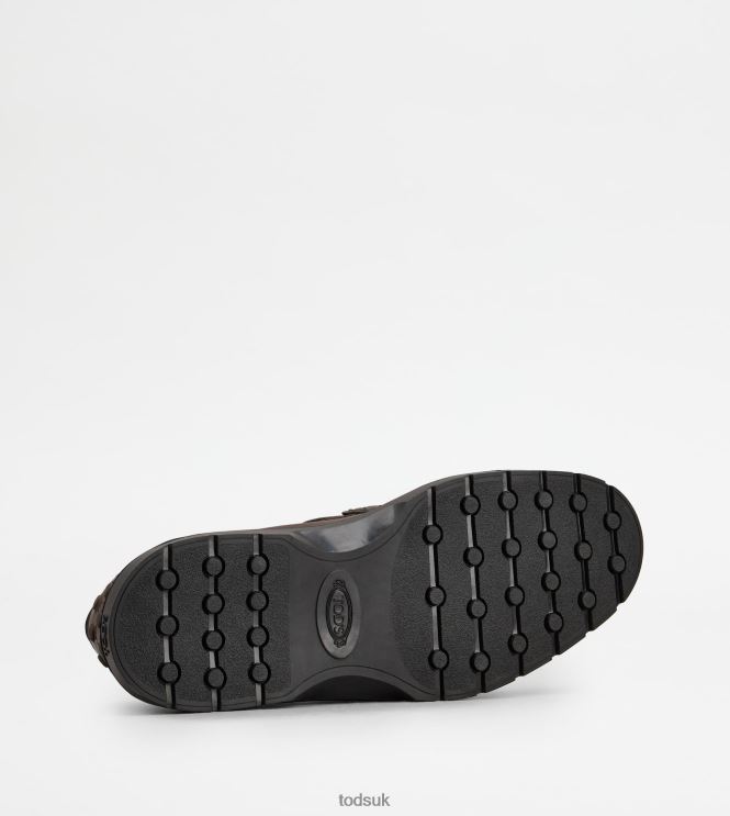 Tod's Men Loafers in Leather 602L84681 Brown
