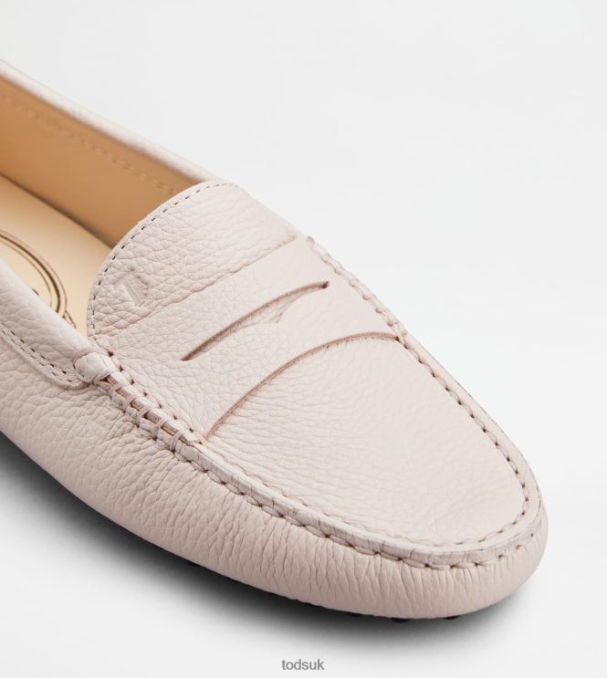 Tod's Women Gommino Driving Shoes in Leather 602L84110 Pink