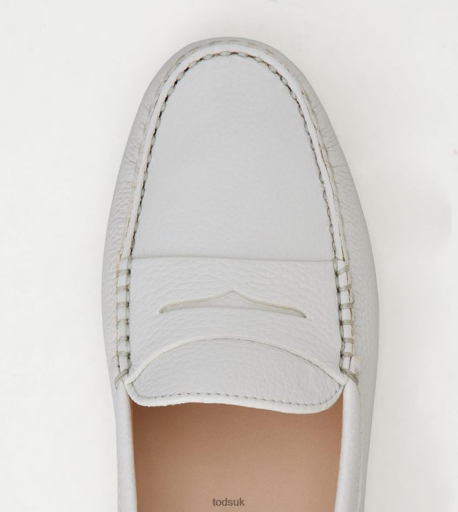 Tod's Women Gommino Driving Shoes in Leather 602L8464 White