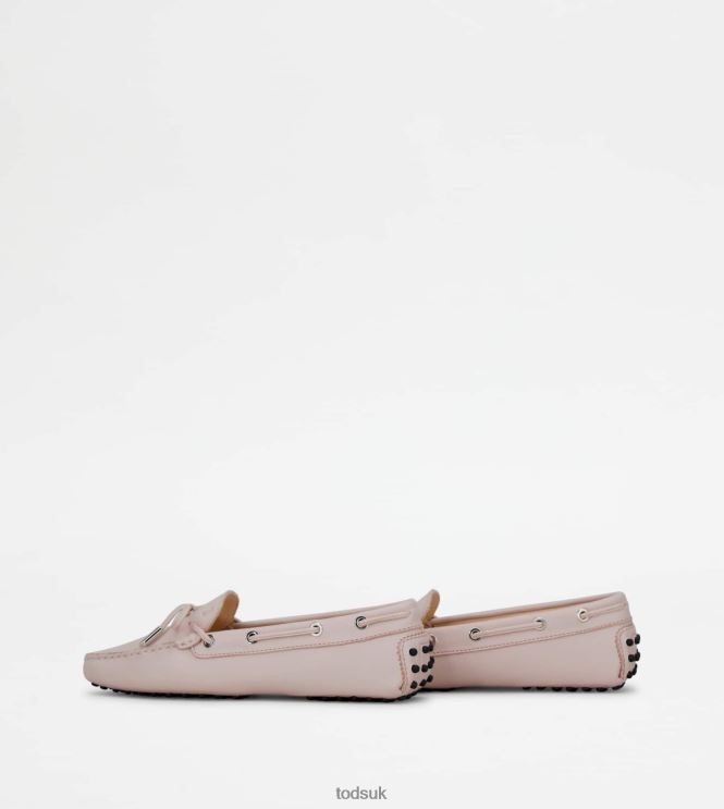 Tod's Women Gommino Driving Shoes in Leather 602L8467 Pink