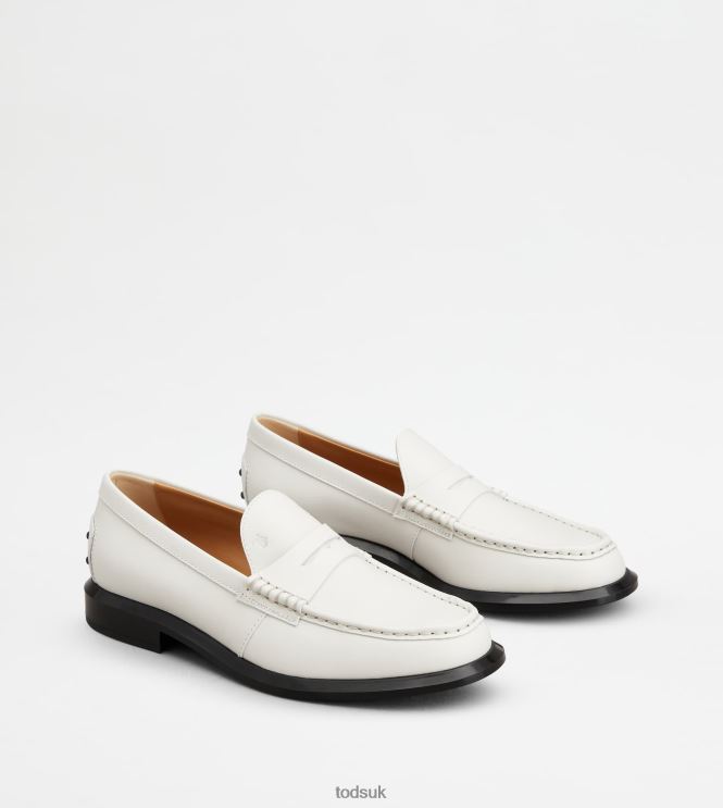 Tod's Women Loafers in Leather 602L8435 White