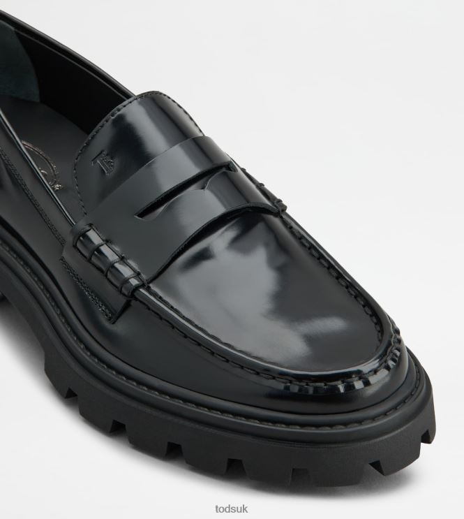 Tod's Women Loafers in Leather 602L844 Black